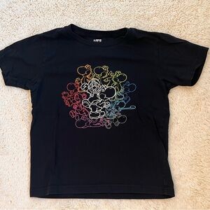 Uniqlo Black Kids Graphic Tee with Rainbow Yoshi & Mario Sz 7/8
